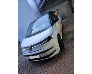 VW Volkswagen T7 Multivan 2.0 TDI SCR DSG Überhang Ed Gebrauchtwagen