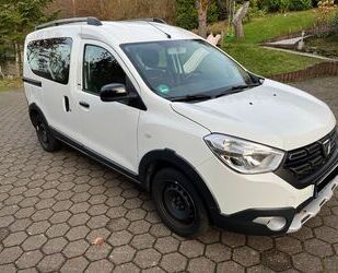 Dacia Dacia Dokker Stepway NAVI*CAM*AHK*1.Hand Scheckhef Gebrauchtwagen