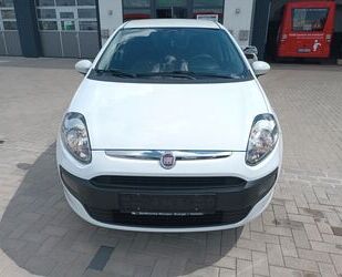 Fiat Fiat Punto 1.4 8V,SZH,ZAHNR.ERN,ALLWETR/SERV/TÜVNE Gebrauchtwagen