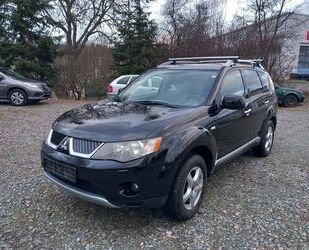 Mitsubishi Mitsubishi Outlander 2.2 DI-D Intense 7 Sitze Gebrauchtwagen