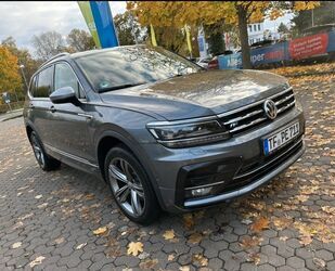 VW Volkswagen Tiguan Allspace 2.0 TDI R-Line High Pan Gebrauchtwagen