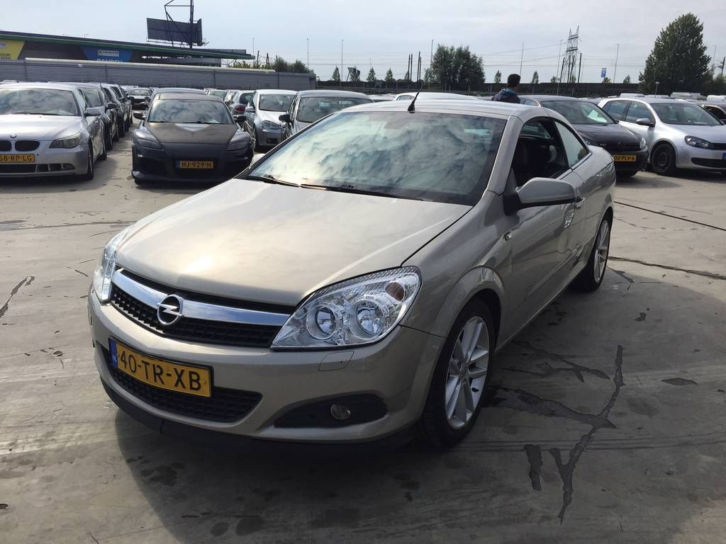 Astra Twintop