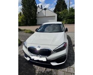 BMW BMW 118i - Autom., Sport, AHK, LED, Shadow-Line Gebrauchtwagen