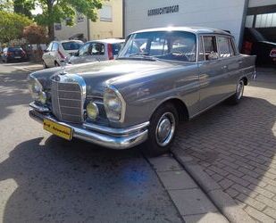 Mercedes-Benz Mercedes-Benz 230S Typ111 Leder Schiebed. TÜV + H Gebrauchtwagen