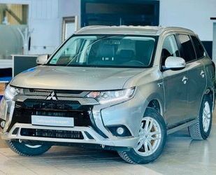 Mitsubishi Mitsubishi Outlander PHEV 4WD-1.Hand Gebrauchtwagen