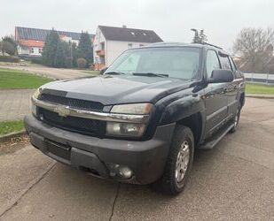 Chevrolet Chevrolet Avalanche 5,3 AHK ALLRAD V8 BENZIN/ GAS Gebrauchtwagen