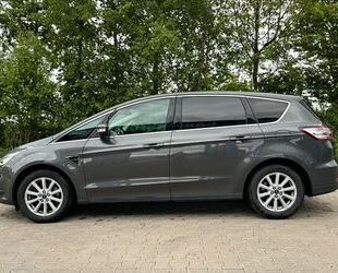 Ford Ford S-Max 2,0 TDCi Titanium SHG AHK PANO GRA 8-fa Gebrauchtwagen