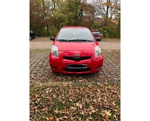 Toyota Toyota Yaris 1,0-l-VVT-i Cool/Klima/AUX Gebrauchtwagen