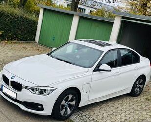 BMW BMW 330e iPerformance Advantage Hybrid Plug-in Gebrauchtwagen