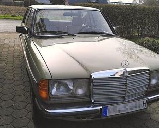 Mercedes-Benz Mercedes-Benz Schöner Oldtimer 200D W123 Oldtimer