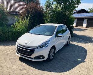 Peugeot Peugeot PEUGEOT 208 1.2 PURETECH 110 ALLURE KLIMAA Gebrauchtwagen