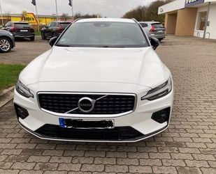 Volvo Volvo V60 B4 Geartronic R Design R Design Gebrauchtwagen