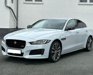 Jaguar Jaguar XE P300*AWD*R-Dynamic*VIRTUAL*ACC*BLACK*MER Gebrauchtwagen