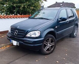 Mercedes-Benz Mercedes-Benz ML 320 - Scheckheft bis 180tkm Gebrauchtwagen