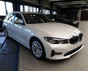 BMW BMW 320d xDrive Touring AUTOMAT./AHK/ACC/WINTERPAK Gebrauchtwagen