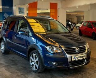 VW Volkswagen Touran CrossTouran *KLIMAAUTO*SHZ* Gebrauchtwagen