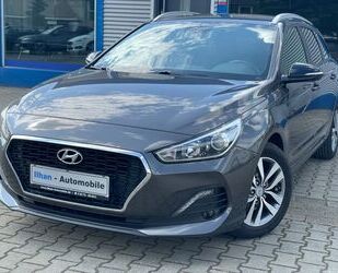 Hyundai Hyundai i30 cw Passion*RCAM*PDC*KLIMA*SHZG*LENKHZG Gebrauchtwagen