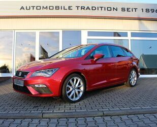 Seat Seat Leon ST FR Black Matt Edition NAVI PANO LED Gebrauchtwagen