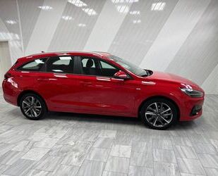 Hyundai Hyundai i30cw 1.5 DCT Trend 48V Nav Kamera LED Ga Gebrauchtwagen