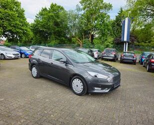 Ford Ford Focus Titanium Bi-Xenon*Navi*Lenkrad-beheizba Gebrauchtwagen