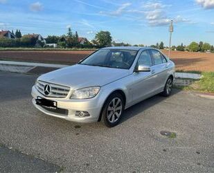 Mercedes-Benz Mercedes-Benz C 180 CGI BlueEFFICIENCY ELEGANCE Au Gebrauchtwagen