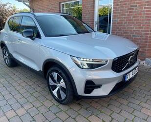 Volvo Volvo XC 40 Plus Dark 2WD LED Kamera Navi SHZ Gebrauchtwagen