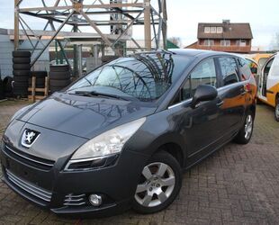 Peugeot Peugeot 5008 *7SITZER*TEMP*AHK*PANO*PDC Gebrauchtwagen