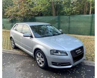 Audi Audi A3 1.6 TDI (DPF) 77kW Attraction Sportback A. Gebrauchtwagen