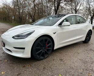 Tesla Tesla Model 3 Long Range Dual 79 kWh AWD1 Hand HU Gebrauchtwagen