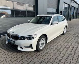 BMW BMW 320d Touring LuxuryLine AUT AHK PANO LED DAB Gebrauchtwagen