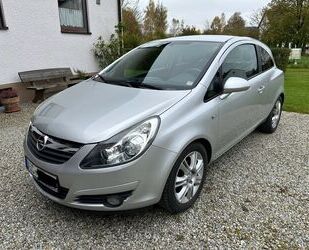 Opel Opel Corsa D 1.4 Benzin Gebrauchtwagen