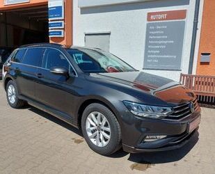 VW Volkswagen Passat Variant 2.0 TDI LED SHZ Navi AHK Gebrauchtwagen