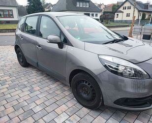 Renault Renault Scenic TomTom Edition 1.6 16V 110 TomTom E Gebrauchtwagen