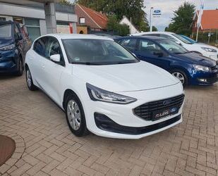 Ford Ford Focus Lim. Titanium Mild Hybrid Gebrauchtwagen