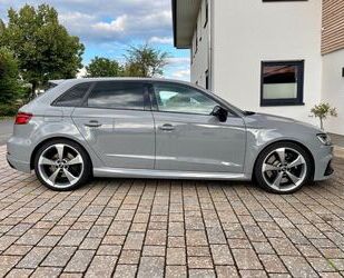 Audi Audi RS3 2.5 TFSI S tronic quattro Sportback Gebrauchtwagen