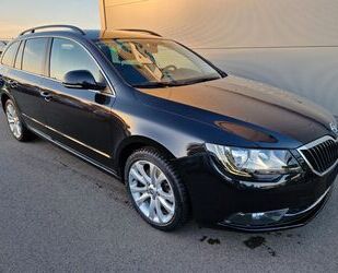 Skoda Skoda SUPERB COMBI 2.0 TDI EXCLUSIVE NAVI XENON SI Gebrauchtwagen