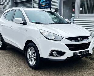 Hyundai Hyundai ix35 2.HAND PDC 4xSITZHEIZUNG AHK KLIMAAUT Gebrauchtwagen