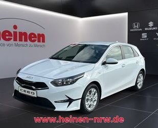 Kia Kia ceed 1.5 VISION DCT SITZ- UND LENKRADHEIZUNG Gebrauchtwagen