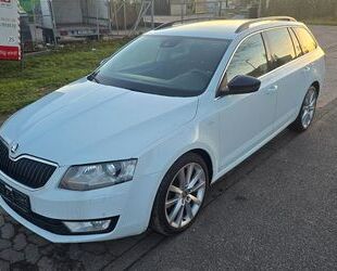 Skoda Skoda 2.0 TDI DSG 2. Hand Xenon Navi Keyless Gebrauchtwagen