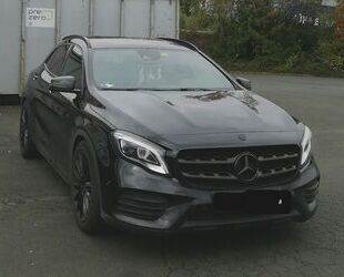 Mercedes-Benz Mercedes-Benz GLA 180 PEAK Edition PEAK Edition, s Gebrauchtwagen