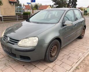 VW Volkswagen Golf V 1,6 Benzin Lim. Comfortline Gebrauchtwagen