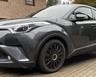 Toyota Toyota C-HR 1.8-l-VVTi Hybrid Team Deutschland Tea Gebrauchtwagen