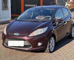 Ford Ford Fiesta Titanium TÜV Leder neue Bremsscheiben Gebrauchtwagen