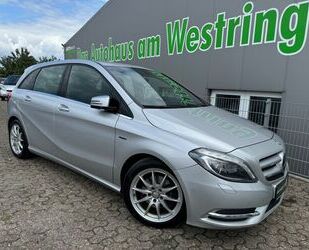 Mercedes-Benz Mercedes-Benz B180+XENON+AHK+LEDER+MEDIA+NAVI+ Gebrauchtwagen