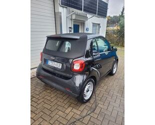 Smart Smart ForTwo cabrio 60kW EQ Batterie 22KW Bordlade Gebrauchtwagen