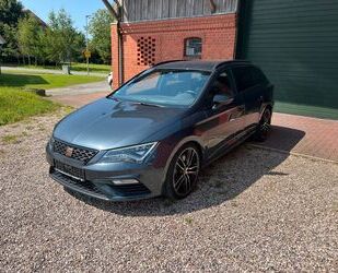 Seat Seat Leon ST 300 Cupra 4 Drive Scheckheftgepflegt Gebrauchtwagen