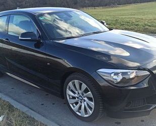 BMW BMW 120d | M-Paket | Ahk | 8fach bereift Gebrauchtwagen