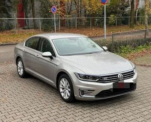 VW Volkswagen Passat 1.4 TSI DSG GTE Navi LED ahk Gebrauchtwagen