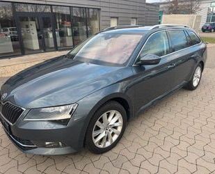 Skoda Skoda Superb Combi Style / Navi /AHK/ Gebrauchtwagen