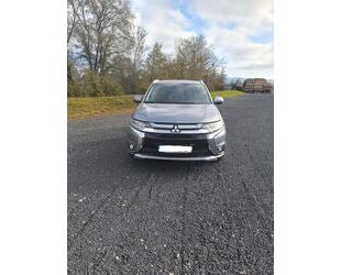 Mitsubishi Mitsubishi Outlander 2.2 DI-D Edition 100+ 4WD Aut Gebrauchtwagen